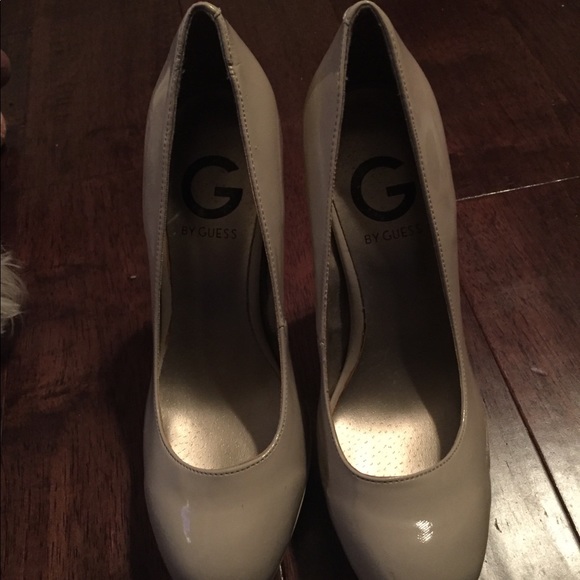 guess pumps sale